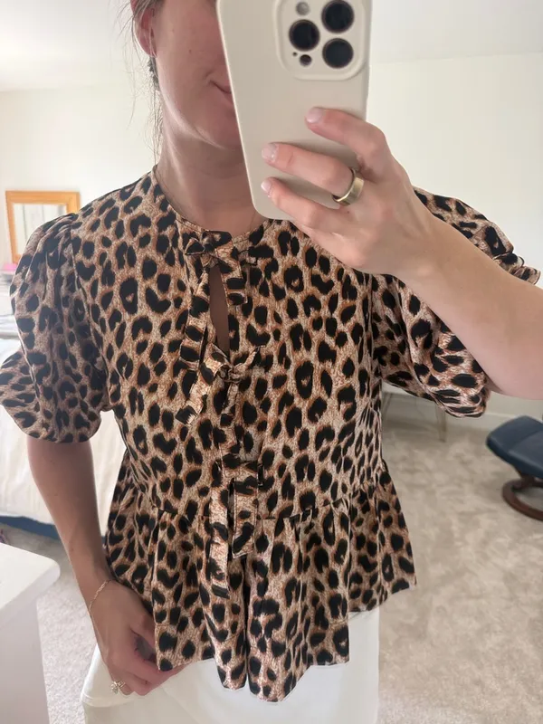 ASOS Leopard Print tie short sleeve blouse top - Tan & Black animal print - Image 3