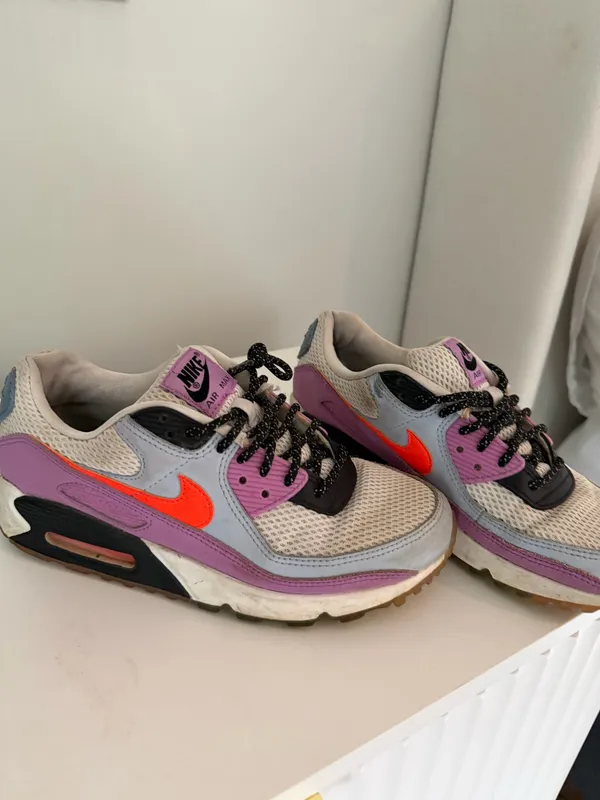 Nike Air Max Sneakers - Image 2