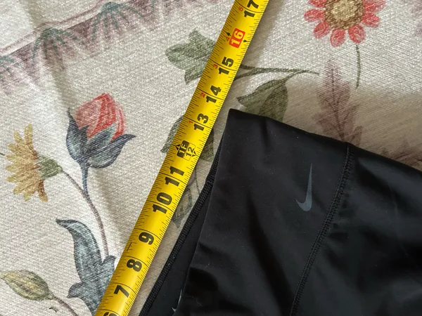 Nike training pants (M)  - Image 7