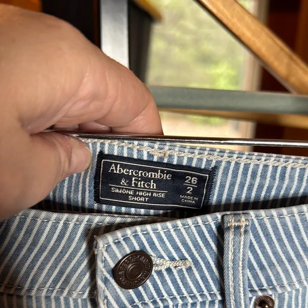 Abercrombie & Fitch Simone High Rise Striped Denim Shorts Blue White Size 26 - Image 4