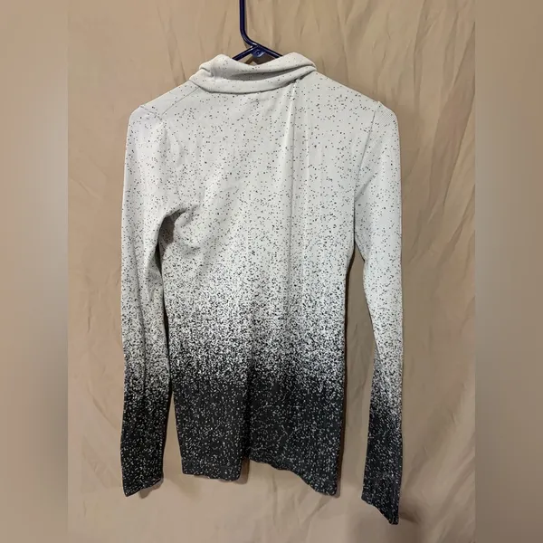 Athleta long sleeve - Image 3