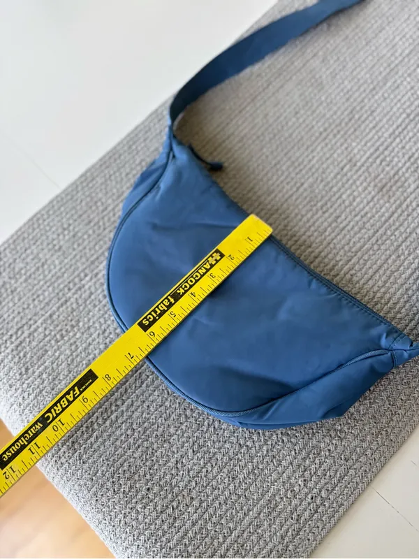 32 Degrees Light Blue Crescent Adjustable Shoulder Bag New - Image 7