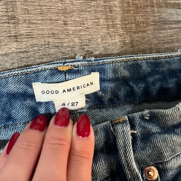 GOOD AMERICAN Good Curve Straight Leg Jeans in Blue 313 - Image 6