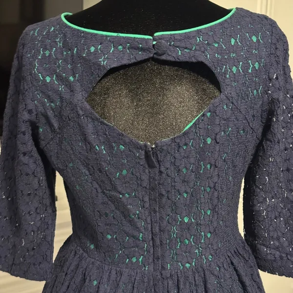 Lilly Pulitzer Navy Blue Green Lace Fit Flare Dress 3/4 Sleeve Keyhole Back 6 - Image 5