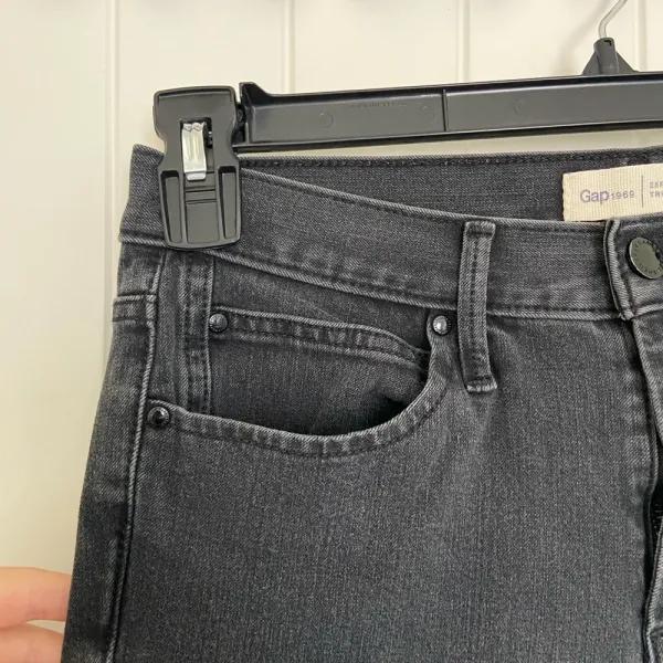 EUC | GAP women’s true‎ skinny black denim jeans — size 28 - Image 2