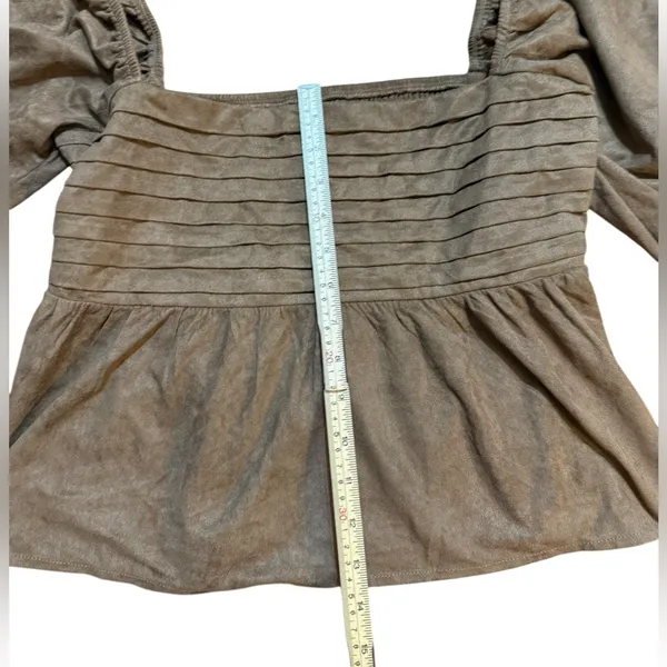 francesca's Miami Payton Faux Suede Pleated Blouse Brown‎ Sz L - Image 9
