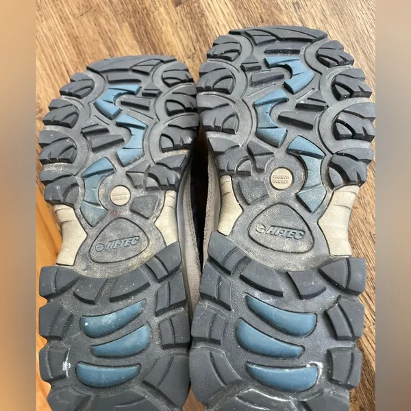 Hi-Tec Hiking Boots - size 9 - Image 6
