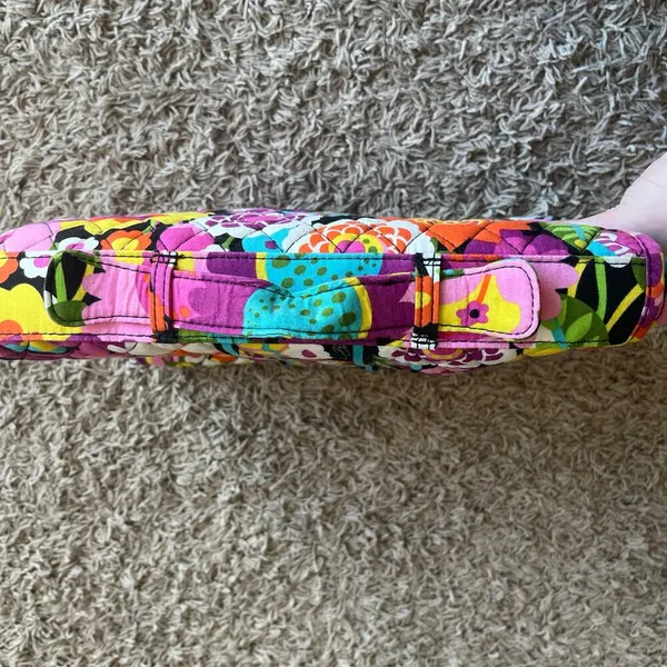 Vera Bradley Floral Pattern Roll Up Makeup / Toiletry Bag - Image 10