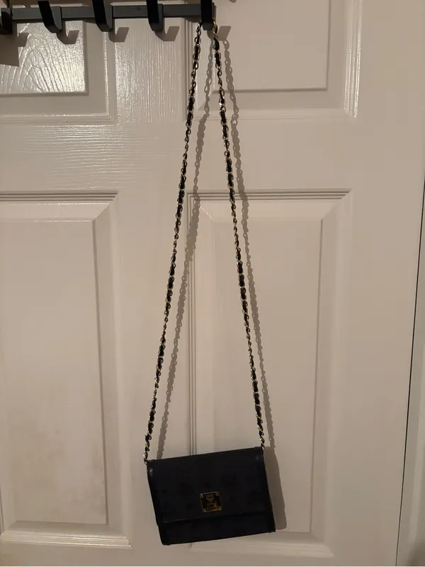 Mcm sure and leather black crossbody - Image 12