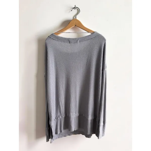 We The‎ Free Free People Grey Waffle Knit Thermal Scoop Neck Ruffle Hem Top M - Image 2