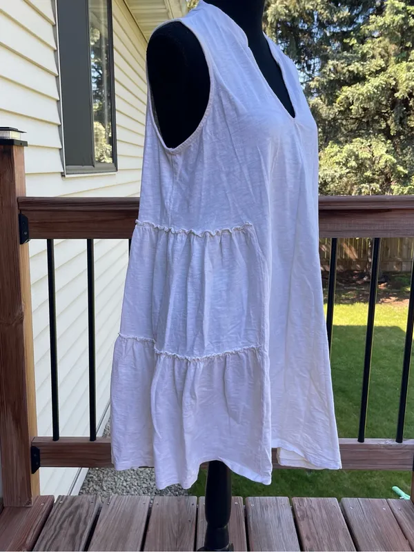 LUSH Sleeveless Notched V-neck Tiered Ruffle Cotton Mini Dress Sz Small Cream - Image 2