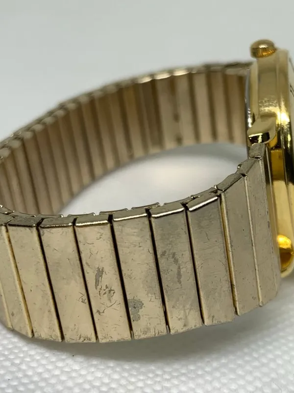 Time women’s watch gold tone 33mm quartz analog stretch band size 6.5” running - Image 5