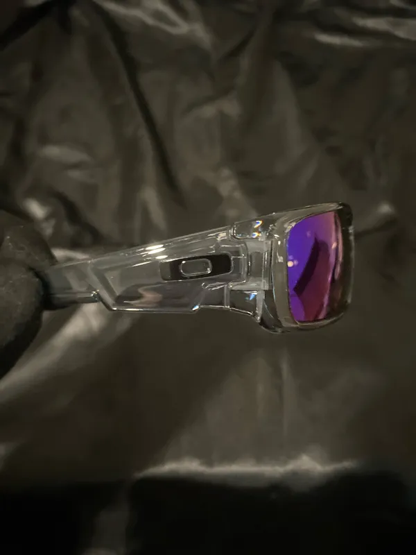 Oakley Men’s oil rig classes wrap around polarized blue/purple lens - Image 2