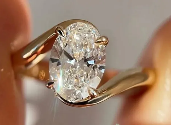 4.5Ct Oval Cut Unique Ring Gold Size 5 - Image 2