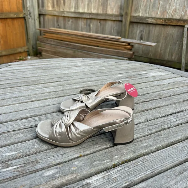 Wonders F8202‎ Twist Antique Gold Block Heels nwt size 36 - Image 2