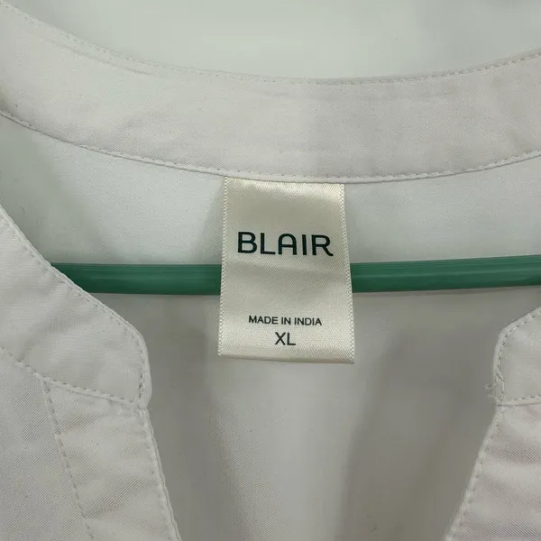 Blair size‎ XL white v neck dress large eyelet detail at cuffs and lower hem - Image 7