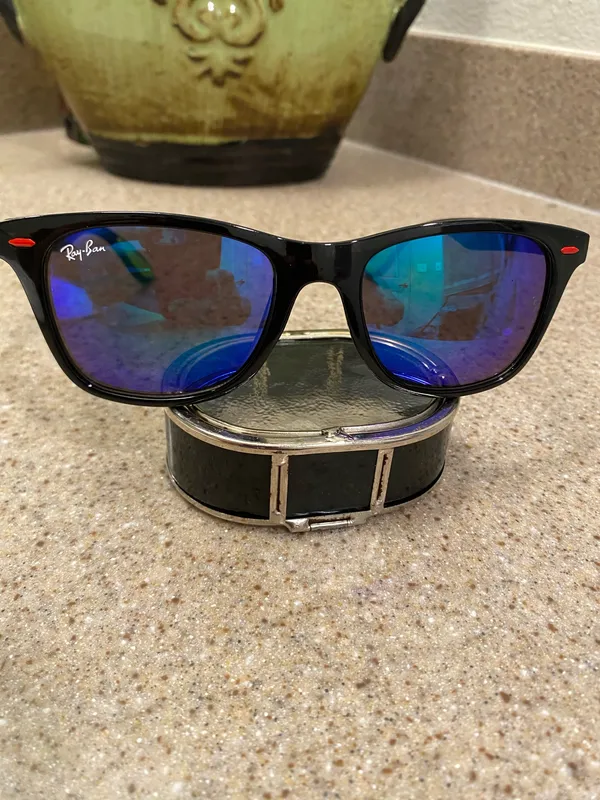 Ray-Ban Sunglasses Polarized - Image 2