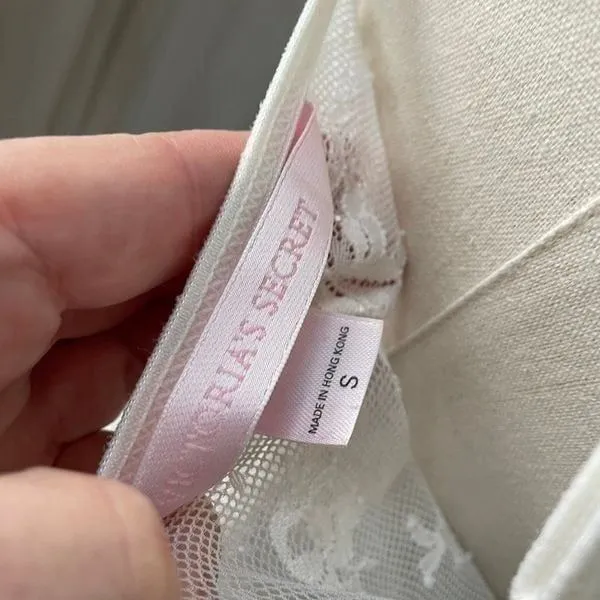 Victoria's Secret stretchy sheer lace chemise ivory Small - Image 9