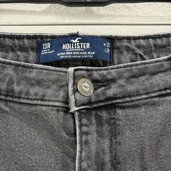 Hollister Ultra High-Rise Dad Jeans Washed Black Seamed Panel - Size 13R - Image 6