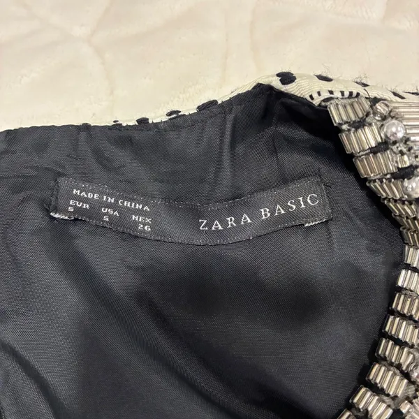 Zara Basic Textured Shift Dress Small‎ Black White Embellished Neckline Career - Image 5