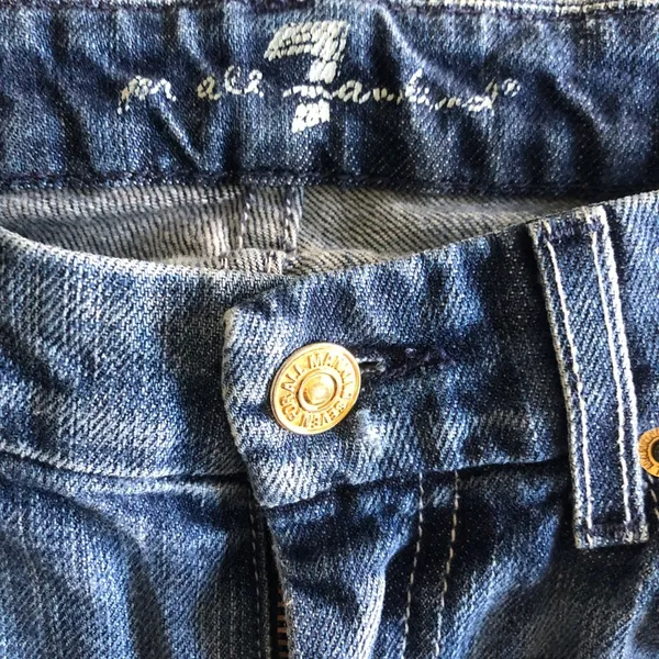 “A” Pocket Flare Jeans. Size 25 - Image 6