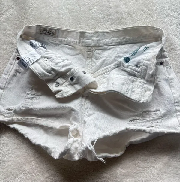 Levi’s 501 Shorts White - Image 3