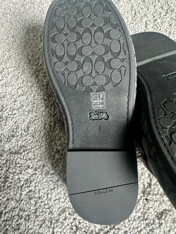 Coach platform sandals. Size 8 but fits and 8.5 perfectly! (Not wide feet friendly) - Image 4