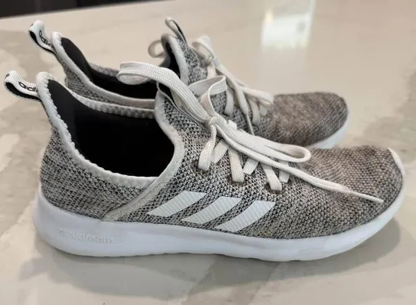 Adidas Cloudfoam Athletic Running Shoes Womens 6.5 Gray/White Lifestyle Sneakers - Image 2