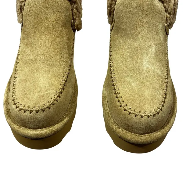NWT Bearpaw Maeve Platform Lo Solid Suede Boots Hickory Cozy Winter Size 7 - Image 2