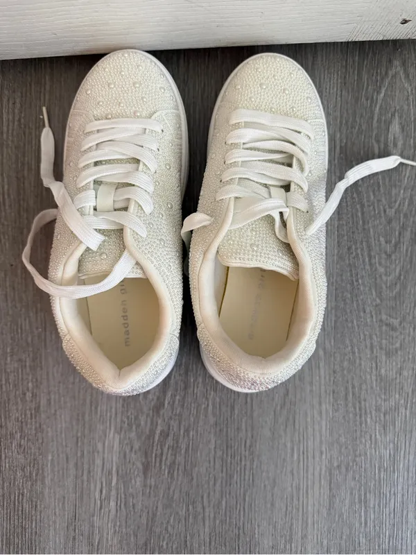 Madden Girl Jeena White Rhinestone Sneakers Size 7.5 NWOT - Image 7
