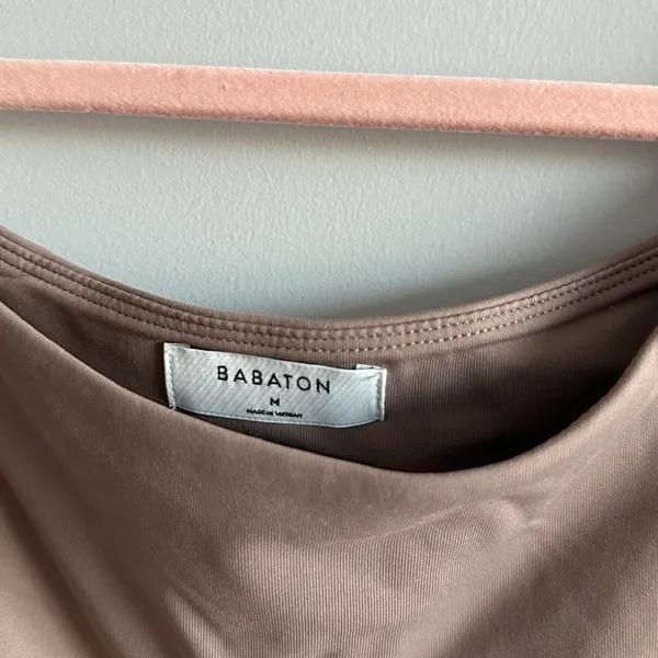 aritzia babaton contour brown off shoulder bodysuit - Image 2