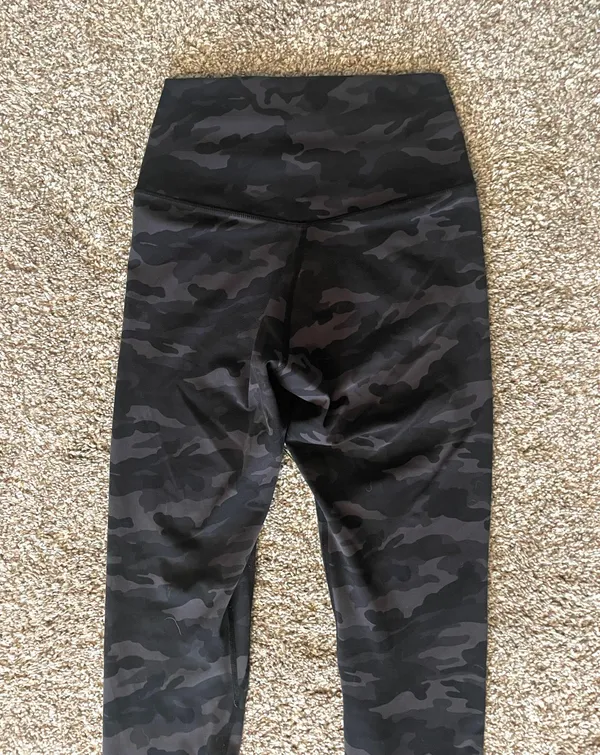 Colorfulkoala Black Camo Leggings - Image 2