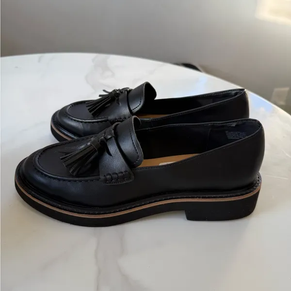 Splendid Black Leather Tassel Loafers - Image 5