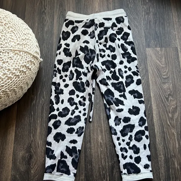 Leopard Sweats Size XS - Image 4