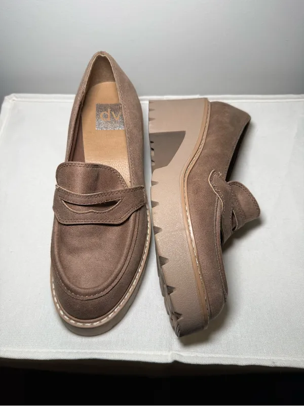 DV Dolce Vita Temecula Taupe Platform Lug Loafer Heels Women’s Size 6 - Image 6