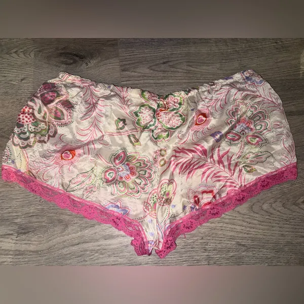 Victoria’s Secret SILK Rare Floral / Lotus Silk Shorts L - Image 3