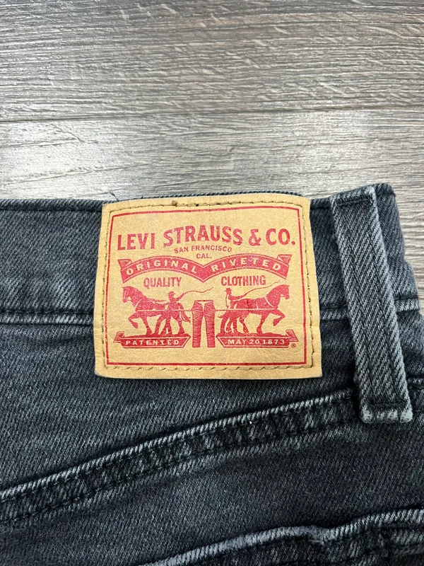 Levi’s Wedgie Straight Jeans - Image 5
