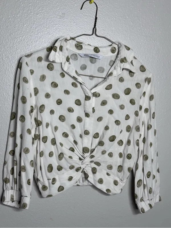 Zara Women 3/4 Sleeve White Dotted‎ Blouse Twisted Cropped Top size XS - Image 2