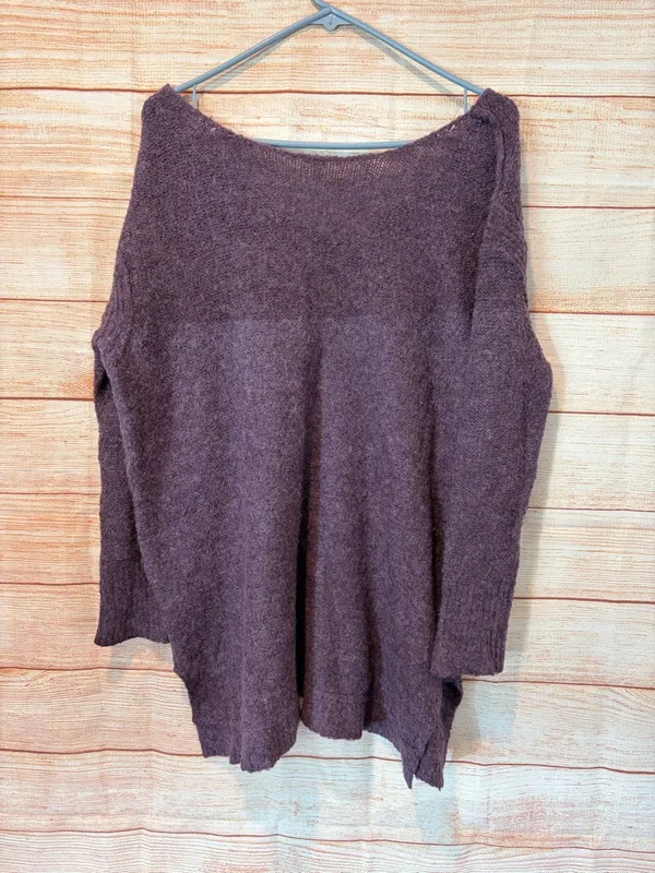 Free People Oversized V-Neck Sweater in Plum like new fits sm and Md - Image 3