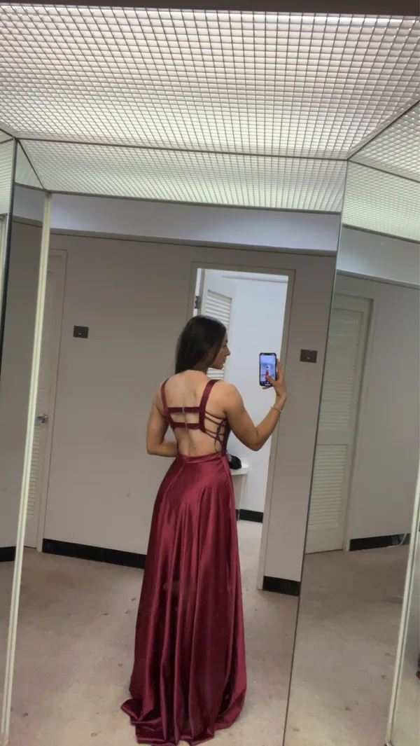 Slit Maroon Dress Red Size 4 - Image 4