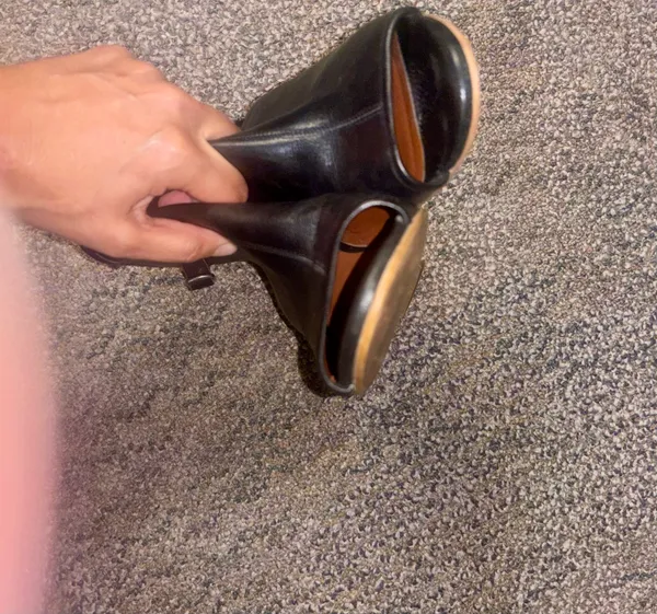 Lucky Brand Risza wedge sandals black leather ankle strap Size 8.5 EUC - Image 4
