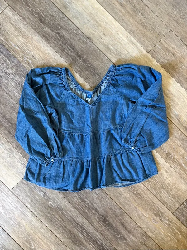 Old Navy Tiered Swing Long-Sleeve Denim Top - Image 2