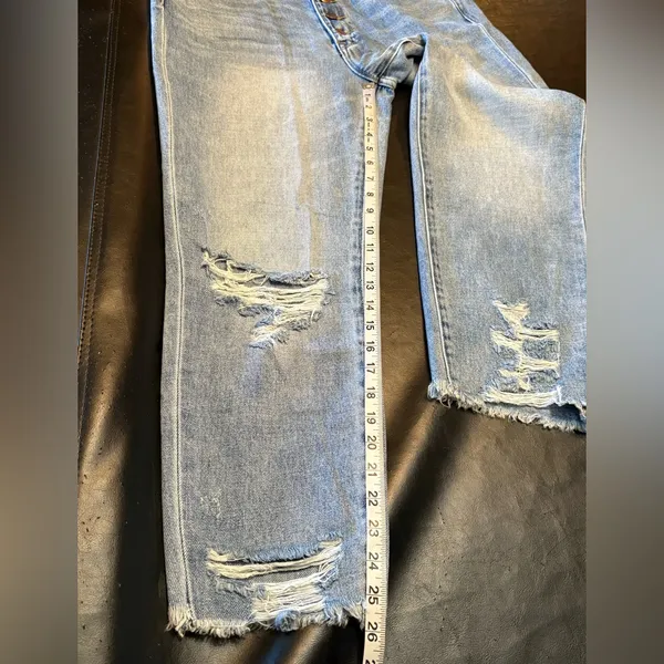 Pink Lily High Rise Distressed 5 Button Light Blue Jeans size 9 - Image 9