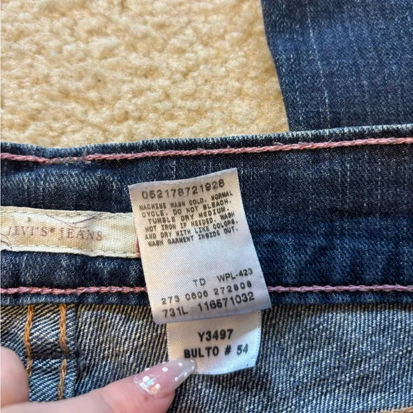 Levi’s Y2K Low Rise Flare Jeans - Image 3
