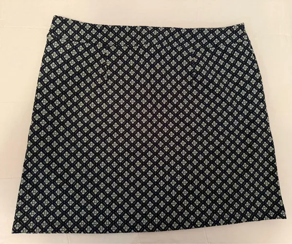 Preppy loft skirt - Image 3