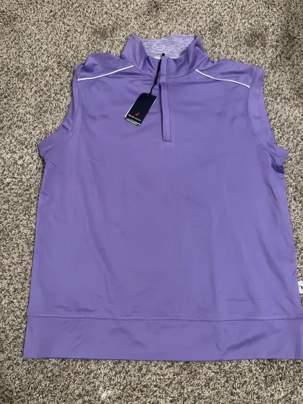 Michel Rouen Stay stylish on the course with this sleek purple golf vest. Perfect for layering, it offers comfort and flexibility for every swing. - Image 6