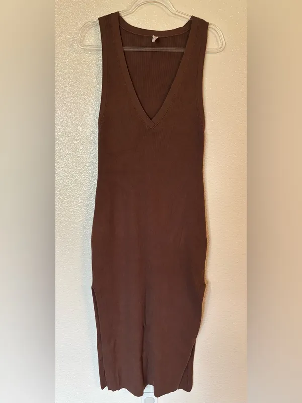 ANTHROPOLOGIE Daily Practice Slim V Neck Ribbed Dress in Brown (NO UNDER TOP) - Image 2