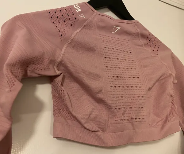 Gymshark Crop Long Seeve - Image 3