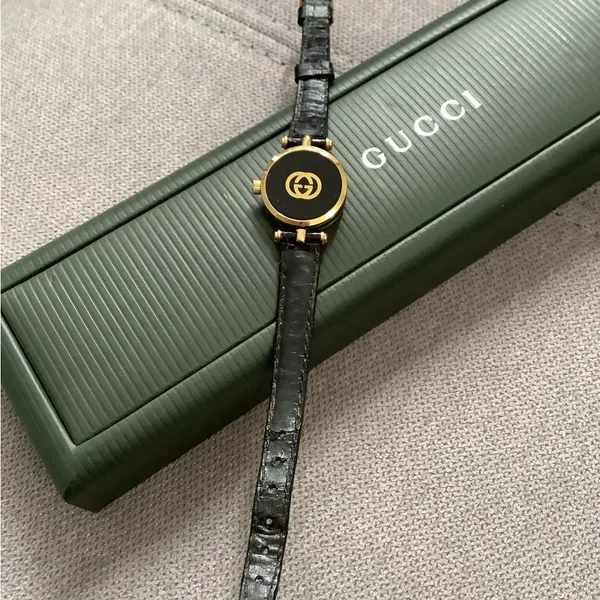 Ladies GUCCI SHELLY LINE watch 🔥🔥🔥 - Image 4