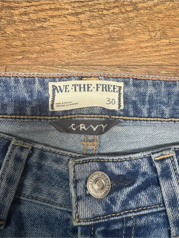 We The Free “Free People” Curvy Vintage High Rise Flare Denim Jeans Size 30 - Image 2